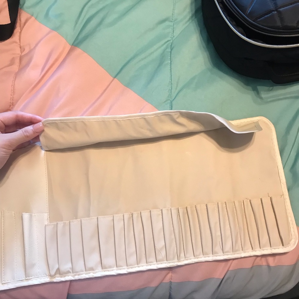 makeup brush holder - Picture 3 of 4
